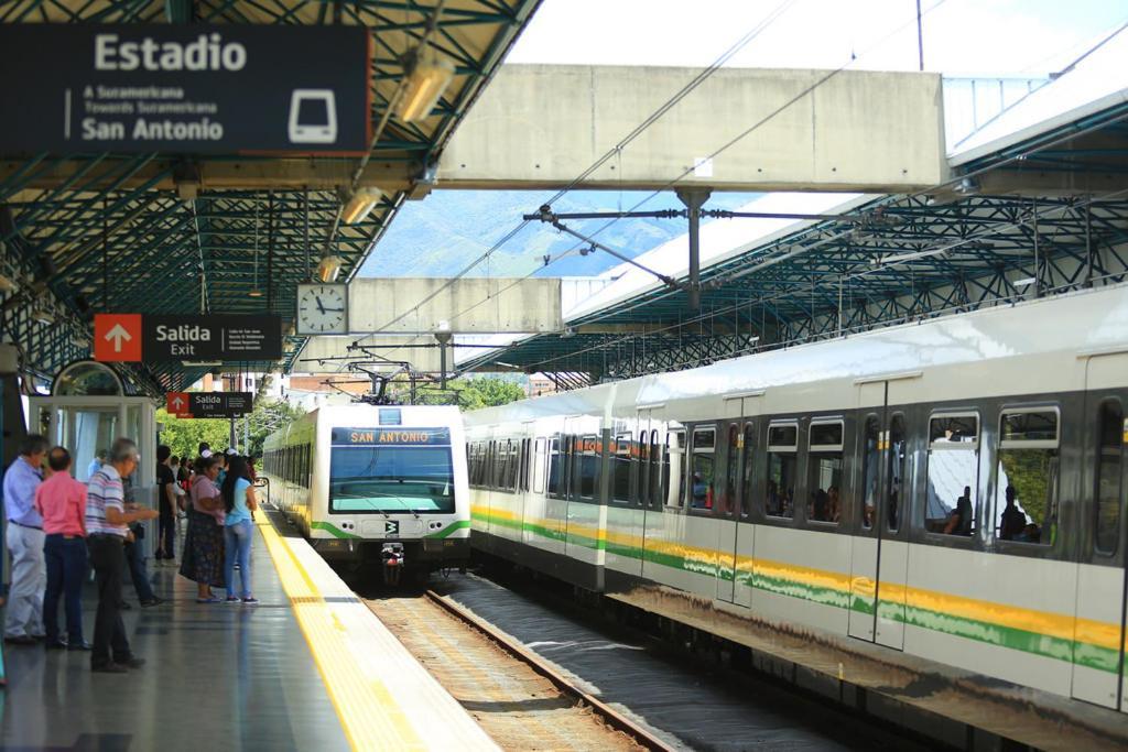 E2 Comodo Y Amplio Apartamento En Laureles Estadio 120 Mts2 Medellin Ngoại thất bức ảnh