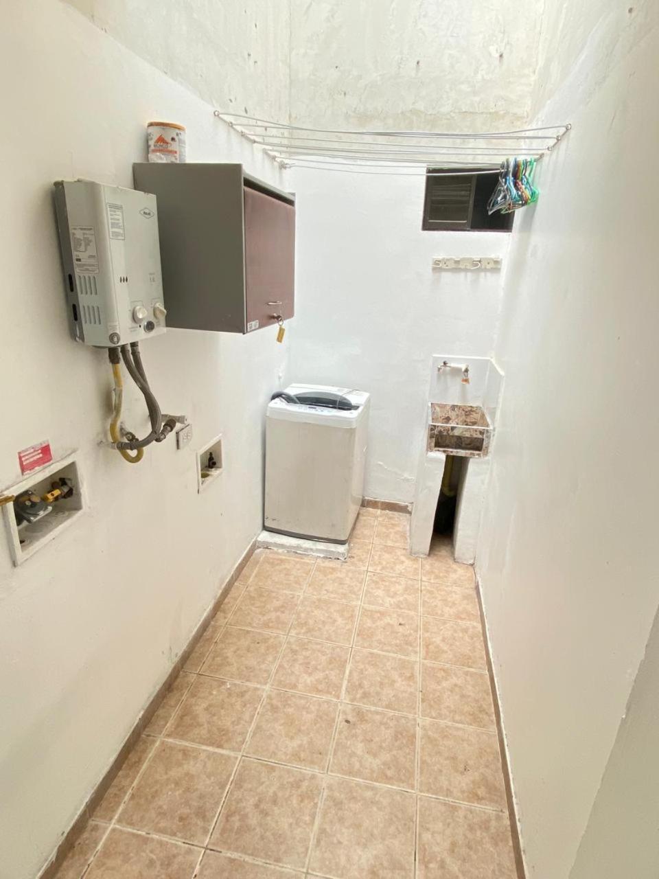 E2 Comodo Y Amplio Apartamento En Laureles Estadio 120 Mts2 Medellin Ngoại thất bức ảnh